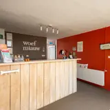 De balie bij Dierverzorging Patmos in Spijk.